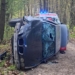 Dachowanie w lesie pod Łaskiem. 19-letni kierowca BMW był pijany 5 Dachowanie w lesie pod Łaskiem