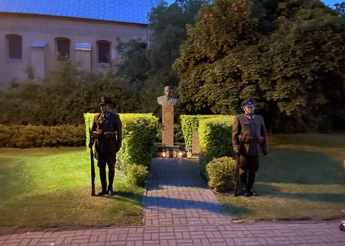 Znicze pamięci w 75. rocznicę śmierci rtm. Witolda Pileckiego