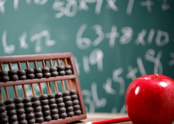Egzamin ósmoklasisty 2023. Uczniowie zmierzyli się z matematyką 6 Egzamin ósmoklasisty - matematyka