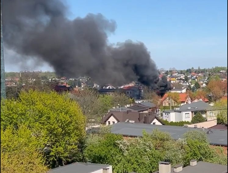 Pożar domu na Arkuszyńskiego w Pabianicach