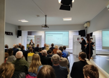 O wykopaliskach archeologicznych. Konferencja „Archeologia i historia Ziemi Rozprzańskiej” 1 O wykopaliskach archeologicznych