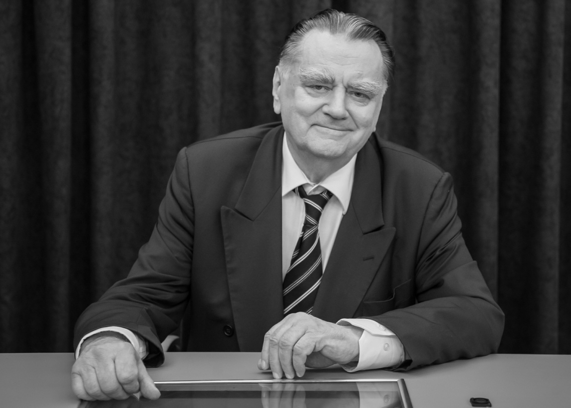 Akademia Piotrkowska będzie nosić imię byłego premiera Jana Olszewskiego 1 Akademia Piotrkowska