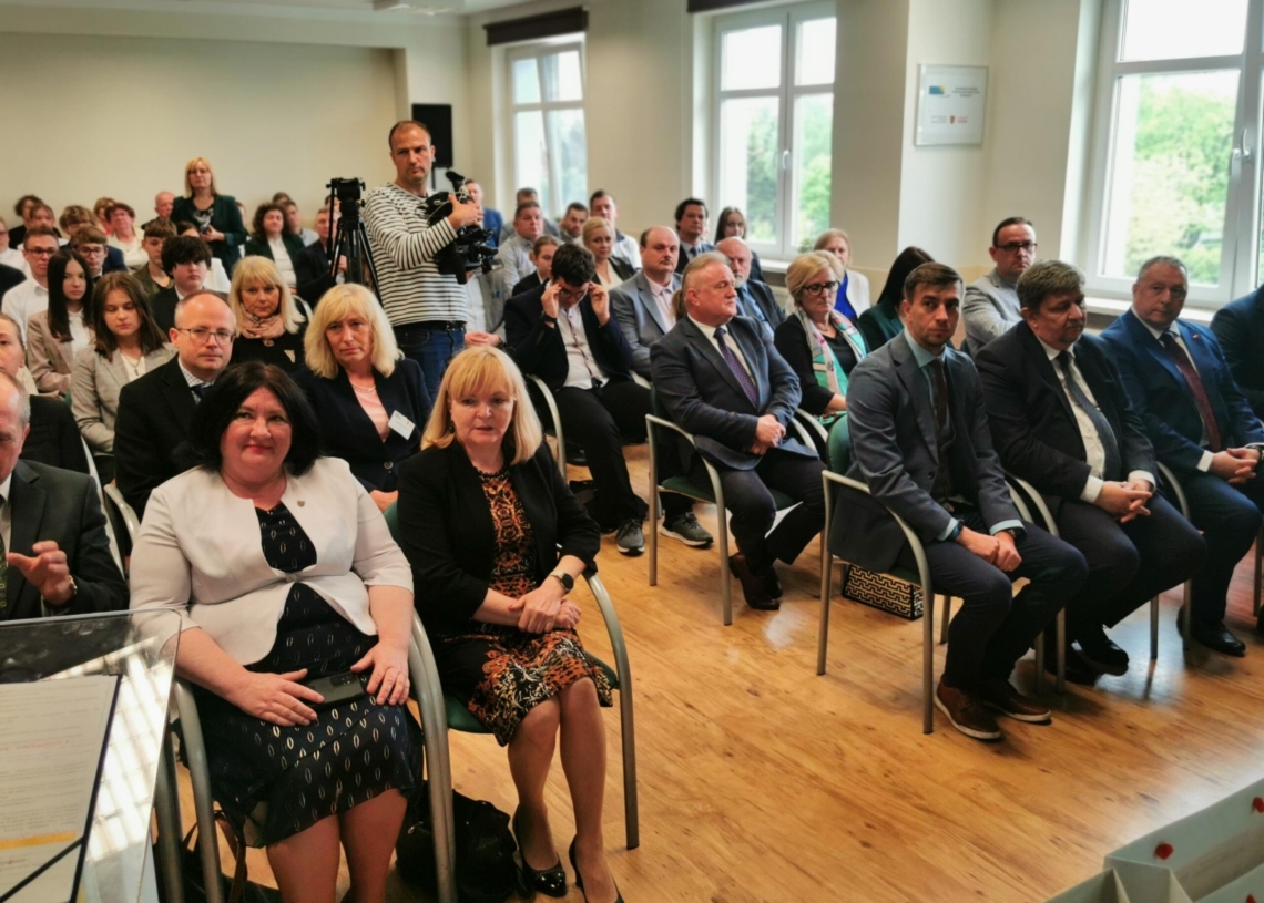 Sieradz: nagrodzono laureatów Wojewódzkiego Konkursu „Żołnierze Wyklęci – niezłomni obrońcy Rzeczypospolitej” [ZDJĘCIA]