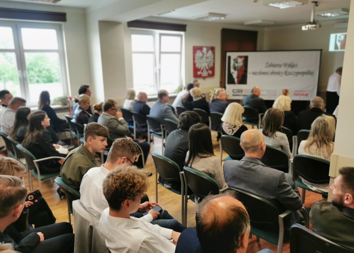 Sieradz: nagrodzono laureatów Wojewódzkiego Konkursu „Żołnierze Wyklęci – niezłomni obrońcy Rzeczypospolitej” [ZDJĘCIA]