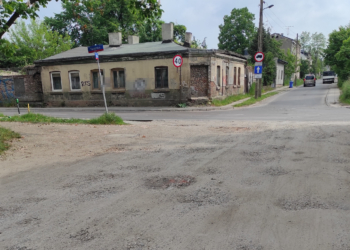 Narzekają na fatalny stan Rymanowskiej w Łodzi. Twierdzą, że ulicy nie remontowano od ponad 40 lat 3 Narzekają na fatalny stan Rymanowskiej w Łodzi