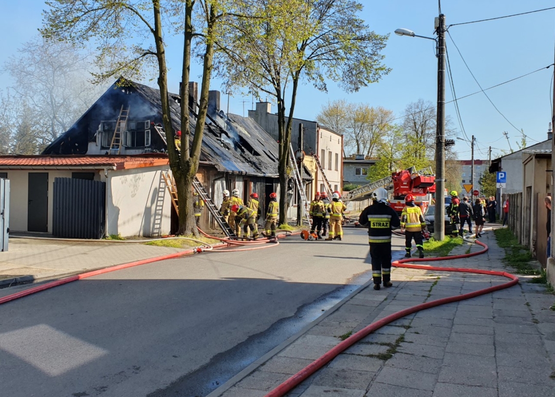Pożar domu na Arkuszyńskiego w Pabianicach