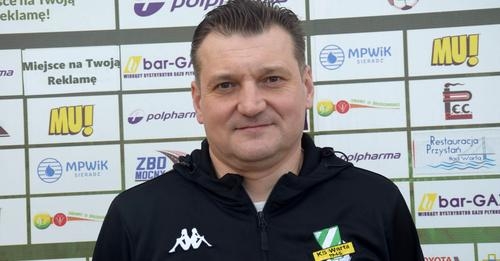 Przemysław Cecherz ma nowy klub. 50-letni trener znalazł zatrudnienie w III lidze 1 Przemysław Cecherz ma nowy klub