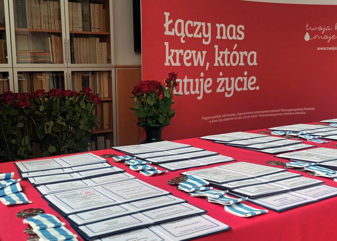 W RCKiK w Łodzi wręczono medale Honorowy Dawca Krwi – Zasłużony dla Zdrowia Narodu