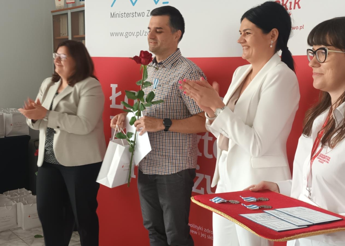 W RCKiK w Łodzi wręczono medale Honorowy Dawca Krwi – Zasłużony dla Zdrowia Narodu