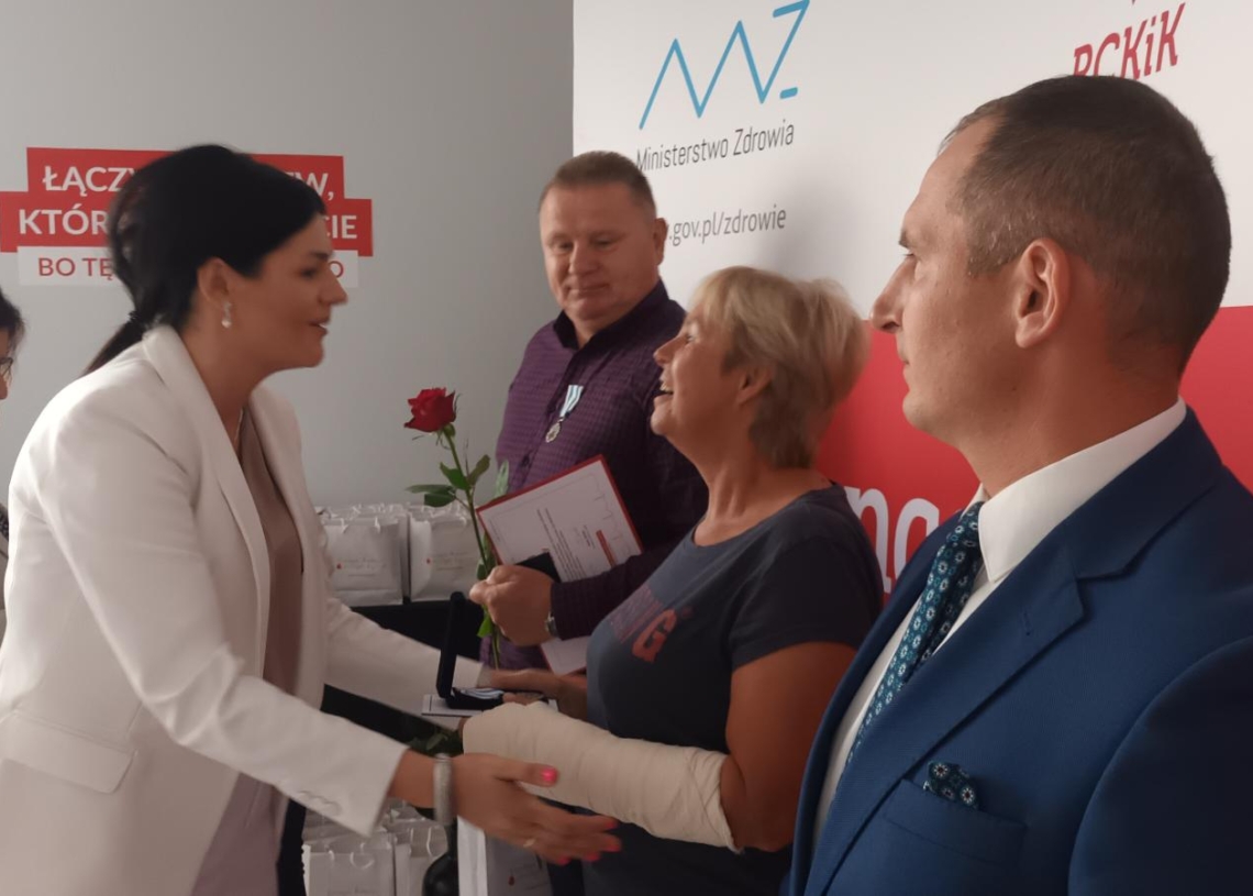 W RCKiK w Łodzi wręczono medale Honorowy Dawca Krwi – Zasłużony dla Zdrowia Narodu
