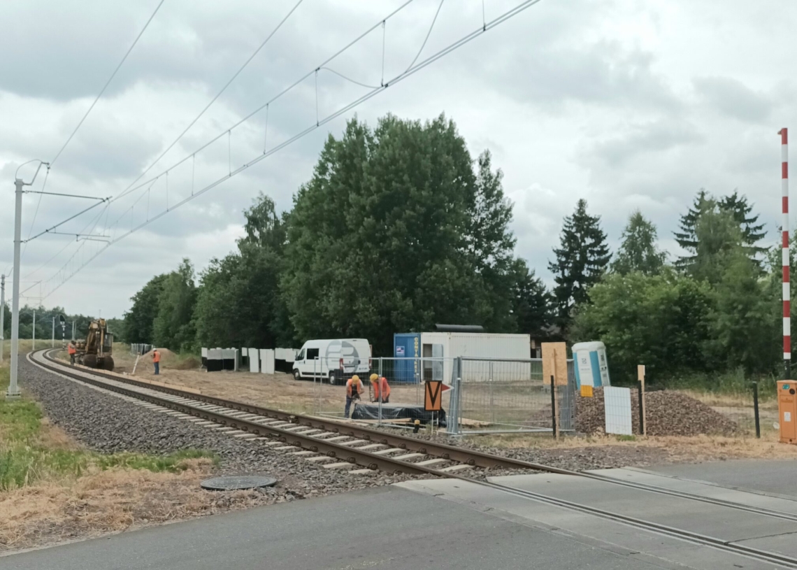 Budowa przystanku kolejowego w miejscowości Jedlicze koło Zgierza ma potrwać do końca roku