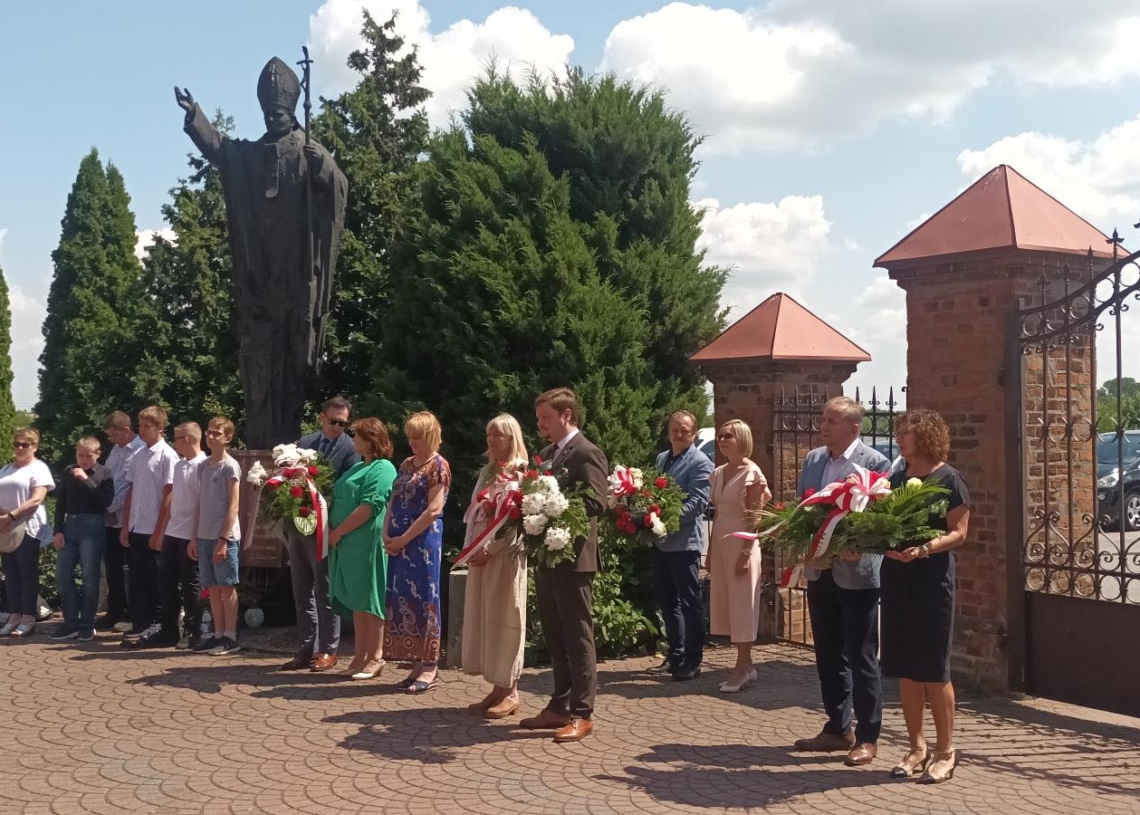 Upamiętniono ofiary procesu 16 przywódców Polski Podziemnej [ZDJĘCIA]
