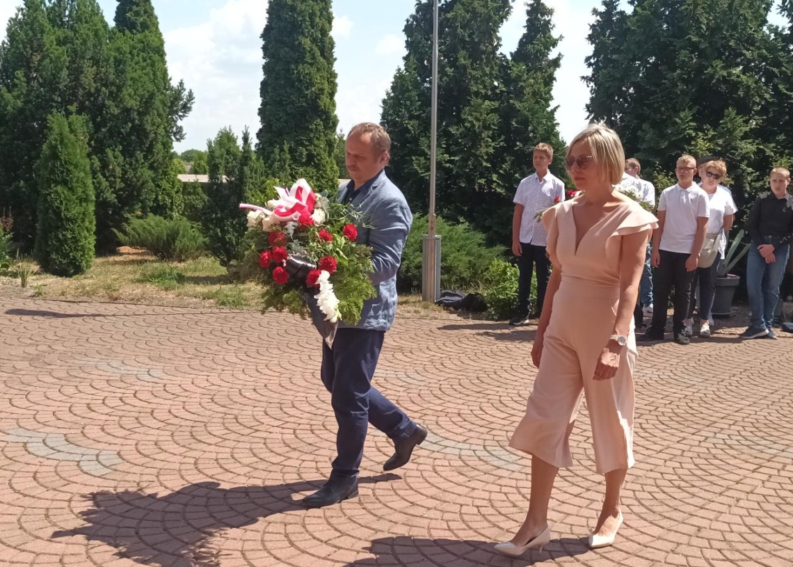 Upamiętniono ofiary procesu 16 przywódców Polski Podziemnej [ZDJĘCIA]