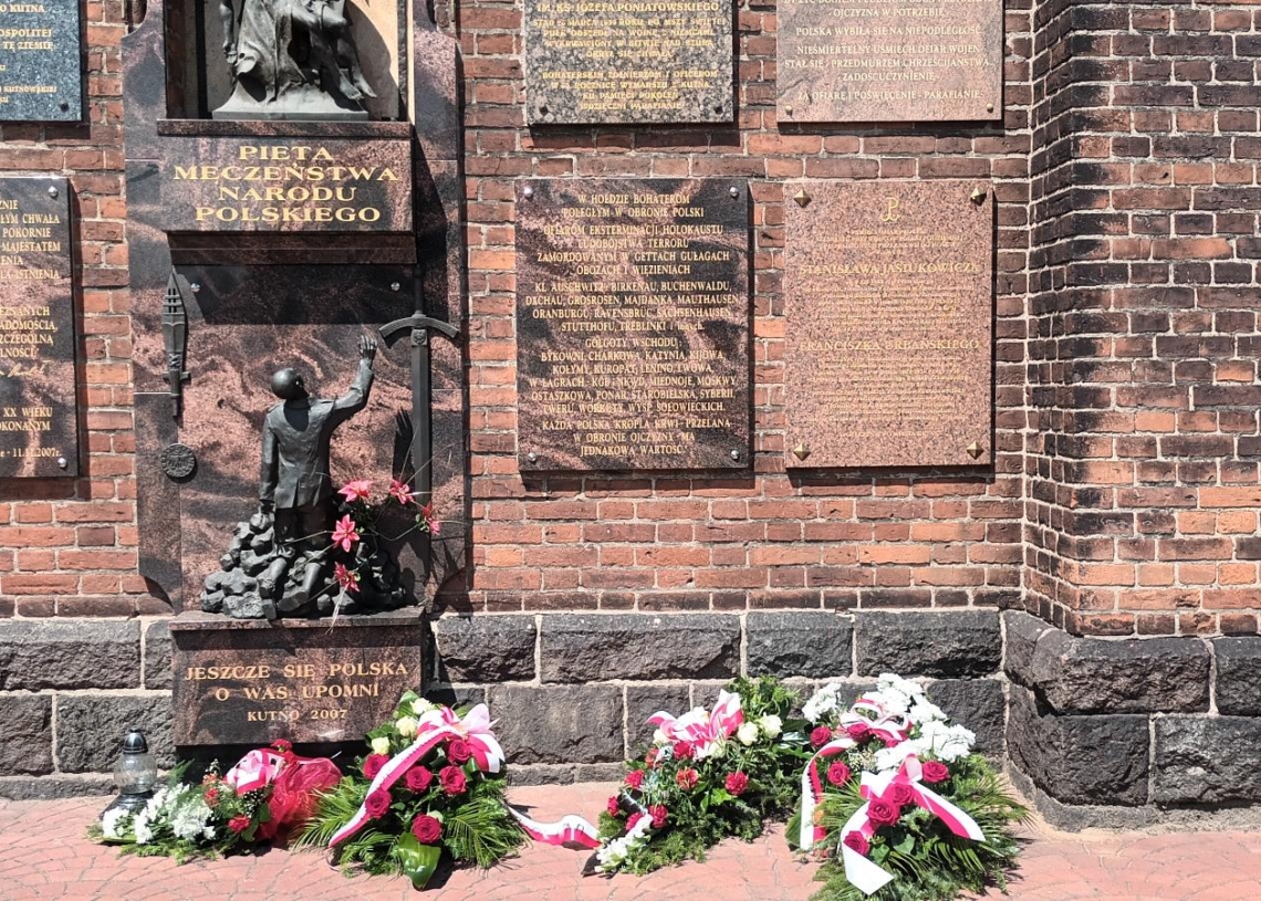Upamiętniono ofiary procesu 16 przywódców Polski Podziemnej [ZDJĘCIA]
