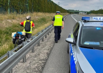 Rowerem na S14. 75-latek z Rybnika jechał drogą ekspresową