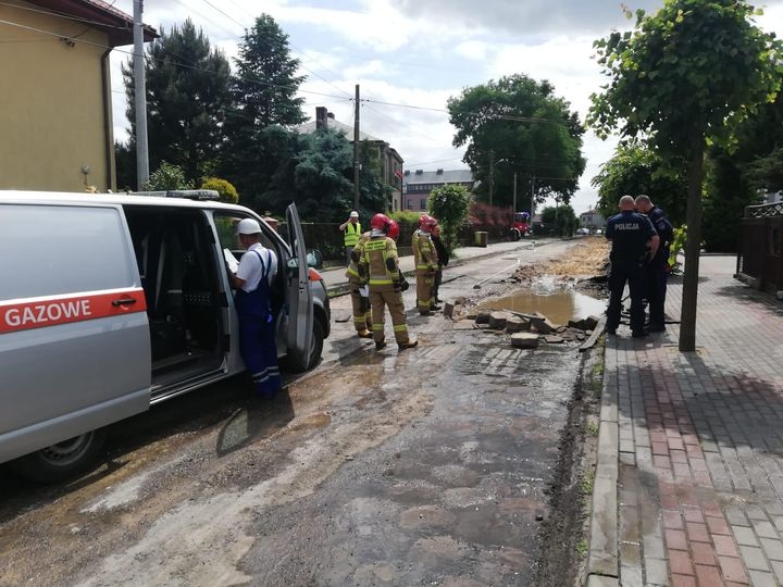 Wyciek gazu w Pajęcznie. Ewakuowano 15 osób 1 wyciek gazu w Pajęcznie