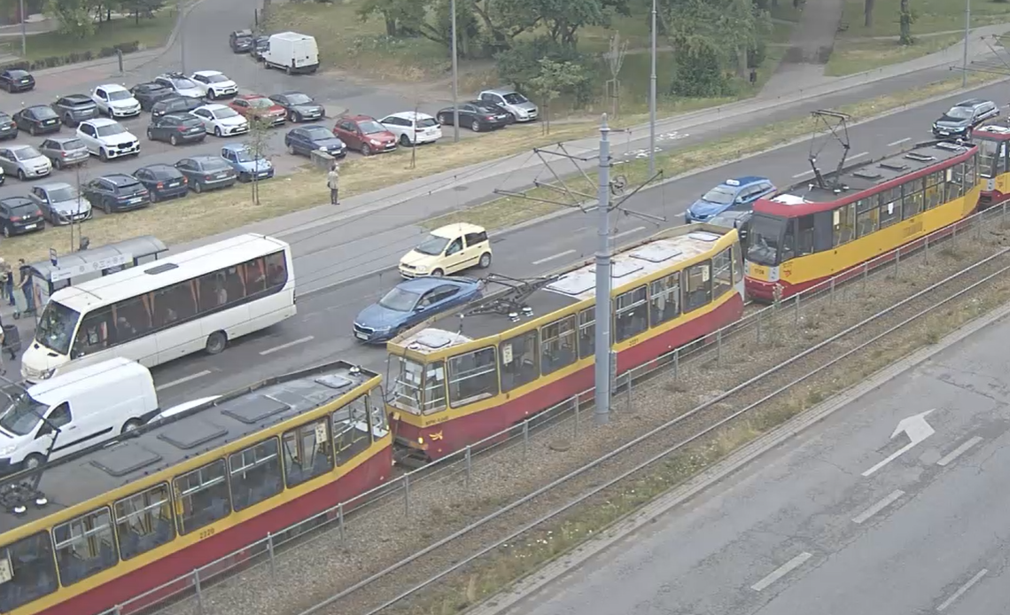 Znowu zatrzymanie ruchu tramwajowego na Zachodniej i wykolejenie. Naprawa torów trwała ponad 3 godziny
