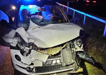 Zderzenie osobówki i ciężarówki na A1