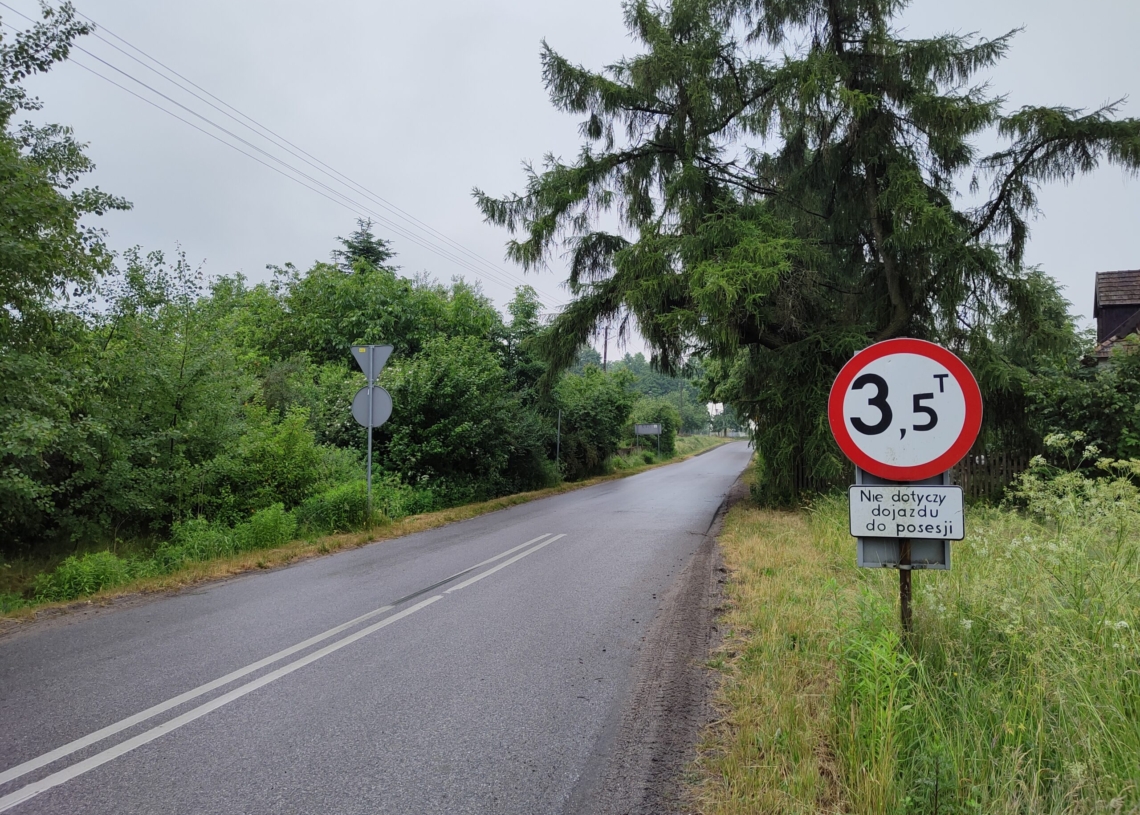 „Walka” z samochodami ciężarowymi na drogach powiatu piotrkowskiego