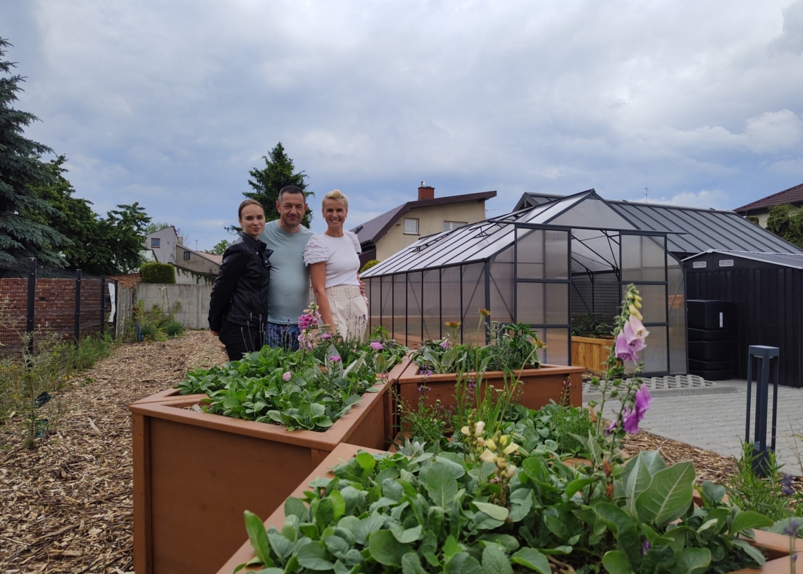 Ogród permakulturowy powstał przy zrewitalizowanym placu Wolności w Bełchatowie