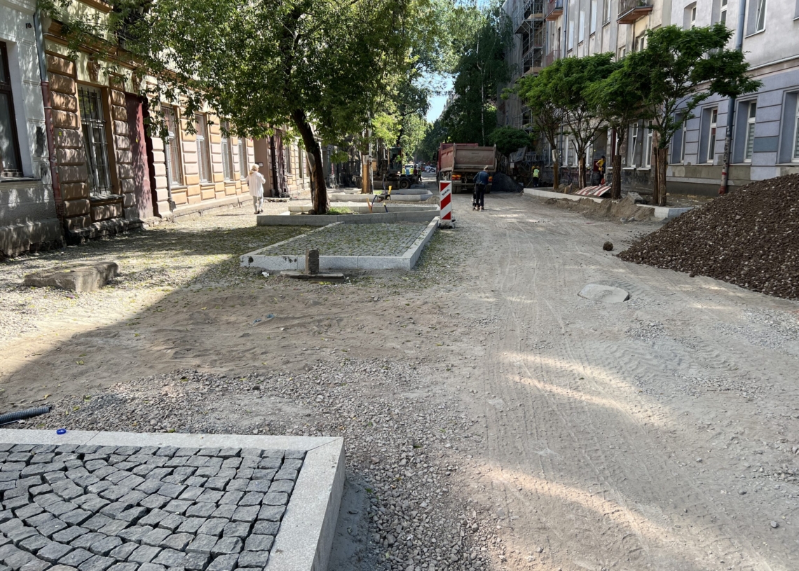 Budowa woonerfu na Mielczarskiego. ZIM informuje, że wykonano 60 proc. prac [ZDJĘCIA]