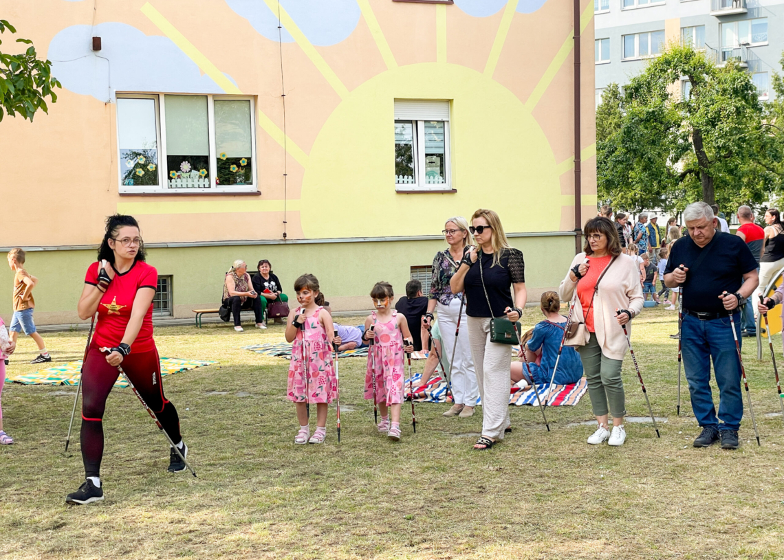 Piknik "Od seniora do juniora" w Przedszkolu nr 5 w Sieradzu
