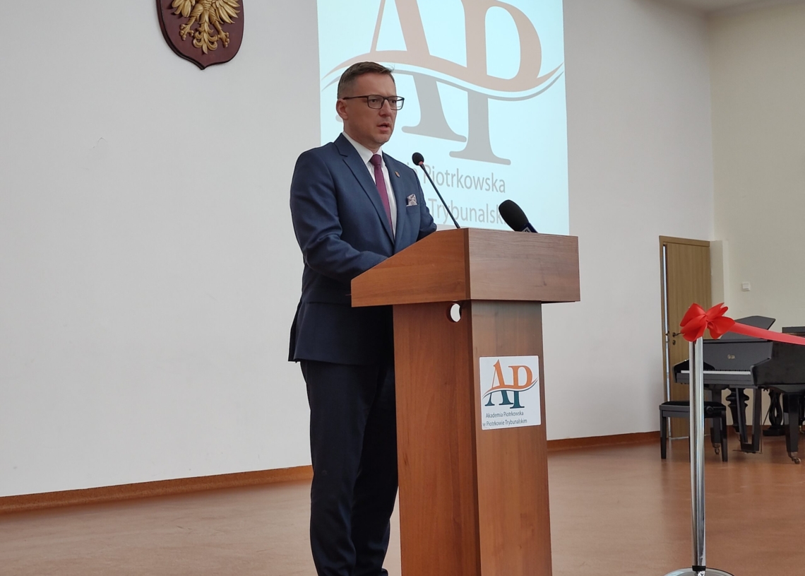 Akademia Piotrkowska oficjalnie otwarta. MEiN przekaże uczelni dodatkowe 10 mln zł  [ZDJĘCIA]
