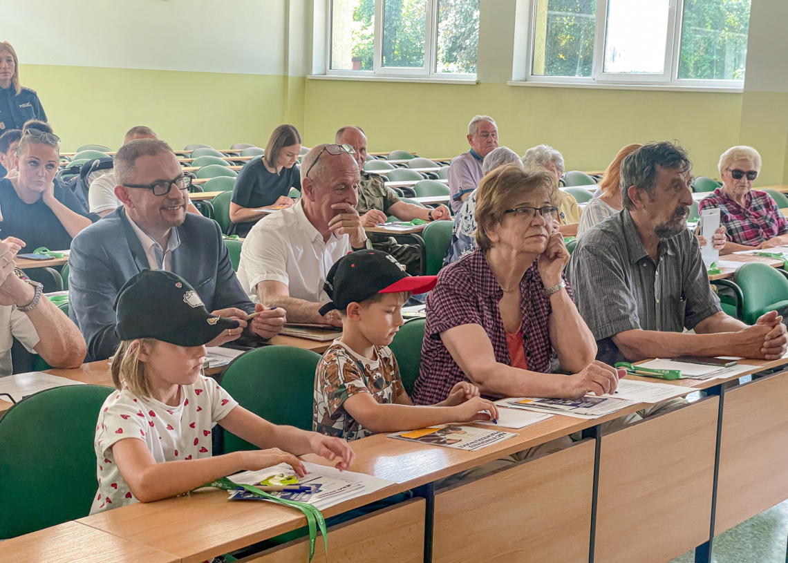 Debata społeczna dla seniorów w Sieradzu