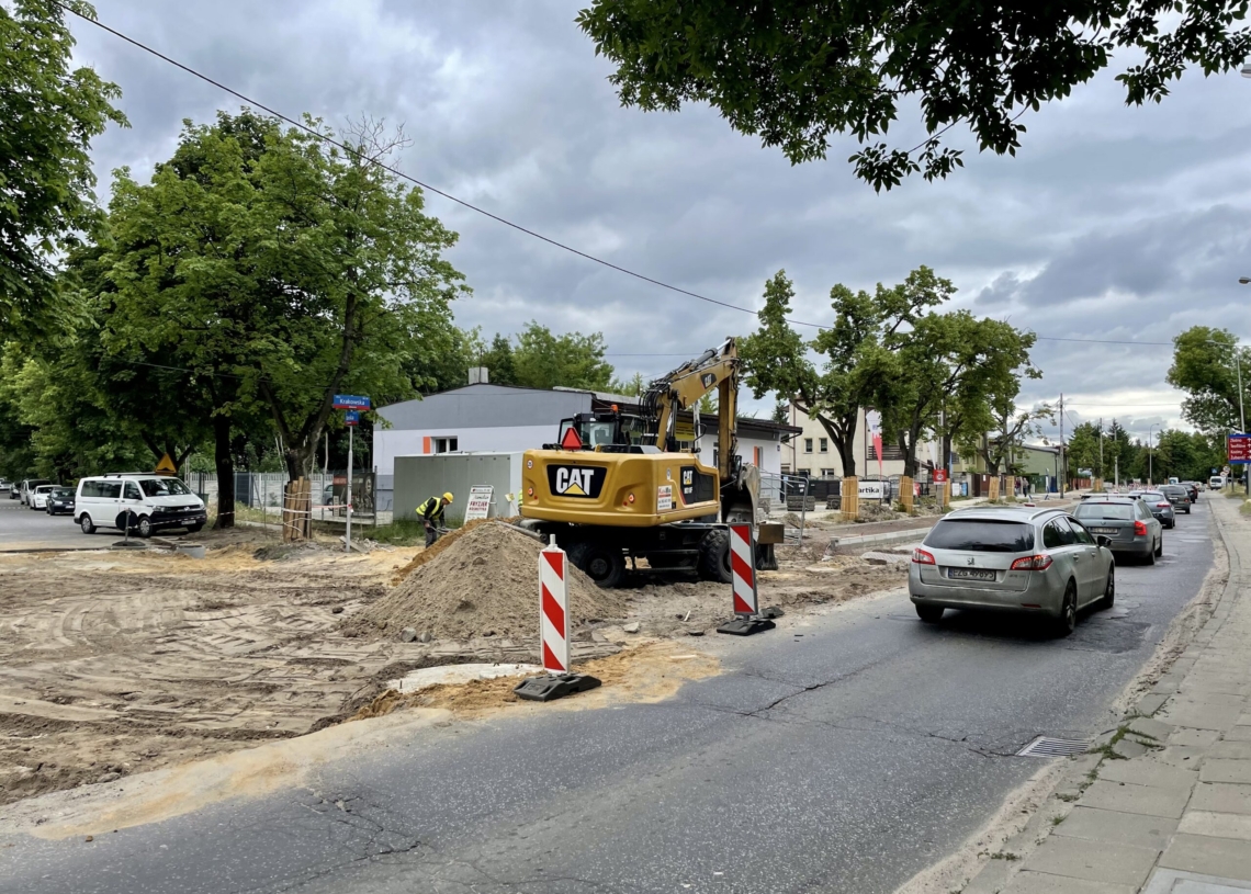 Przebudowa Krakowskiej trwa ponad 3 miesiące. Prace nadal prowadzone są tym samym pasie