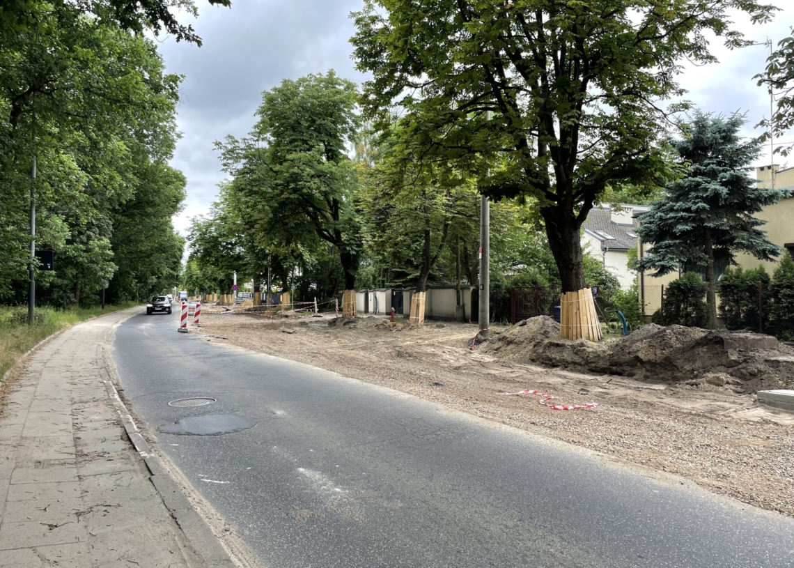 Przebudowa Krakowskiej trwa ponad 3 miesiące. Prace nadal prowadzone są tym samym pasie