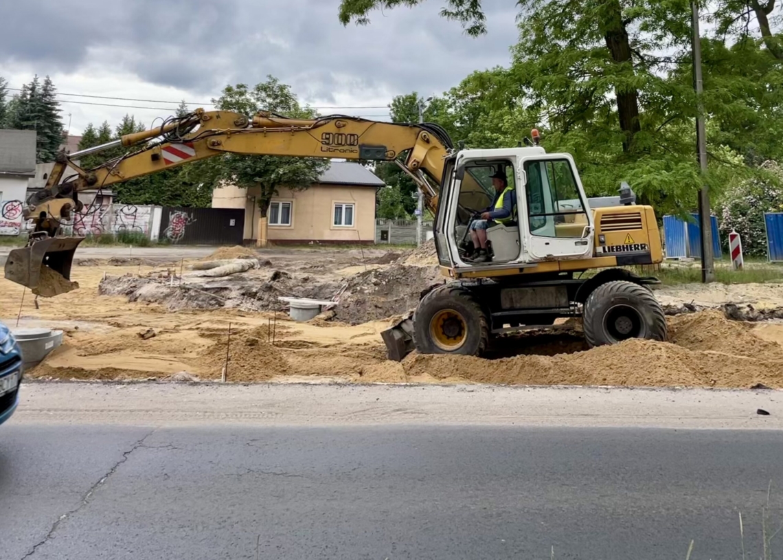 Przebudowa Krakowskiej trwa ponad 3 miesiące. Prace nadal prowadzone są tym samym pasie