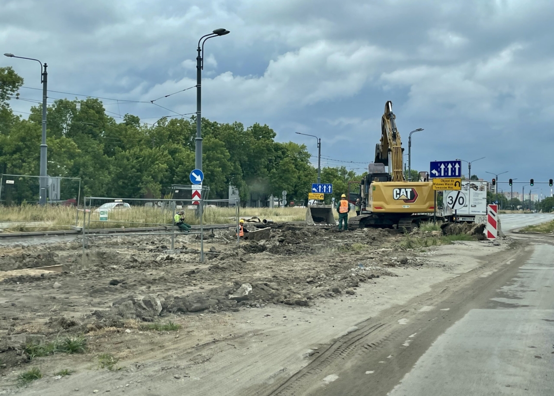 Mija 5 miesięcy od rozpoczęcia przebudowy Przybyszewskiego [ZDJĘCIA + WIDEO]