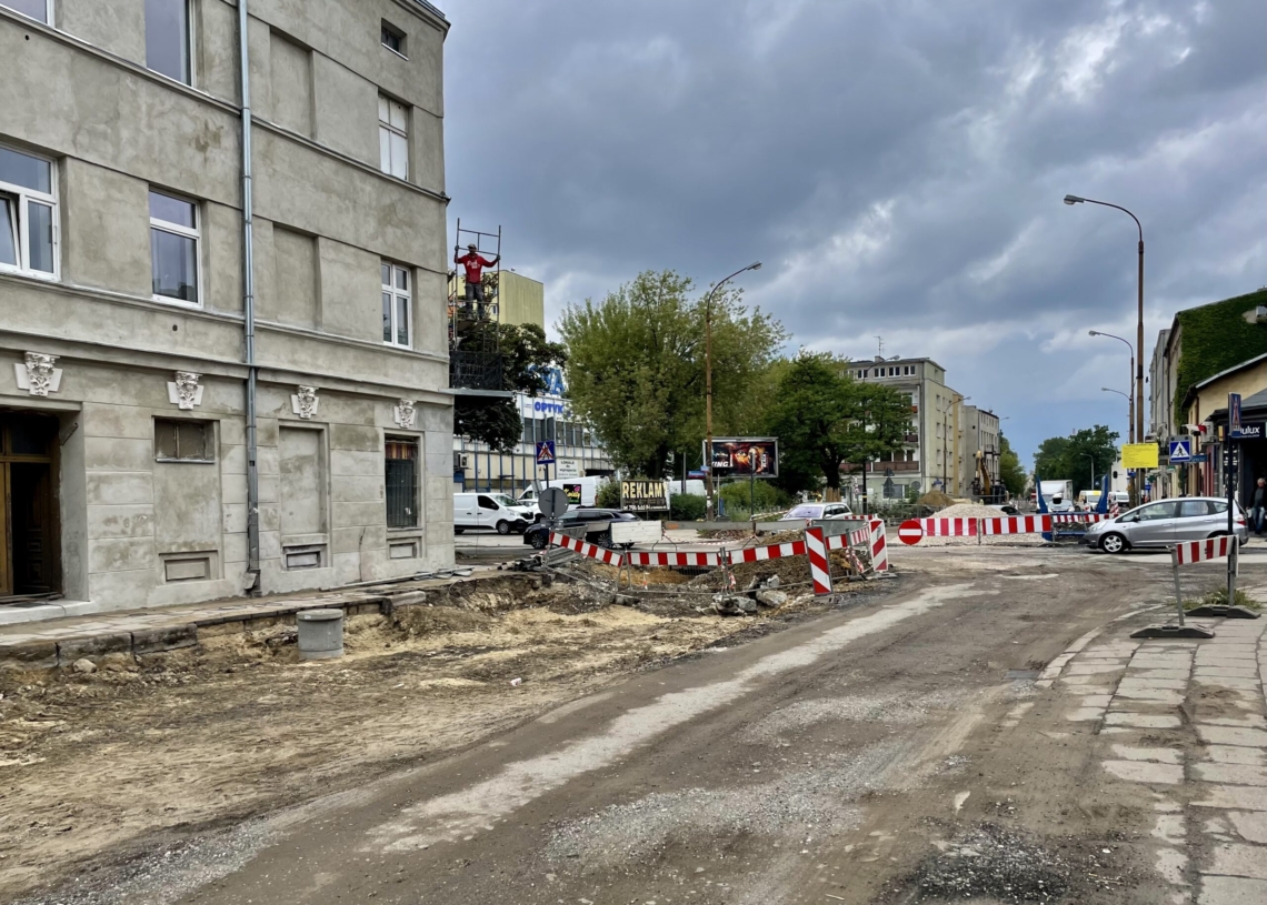 Mija 5 miesięcy od rozpoczęcia przebudowy Przybyszewskiego [ZDJĘCIA + WIDEO]