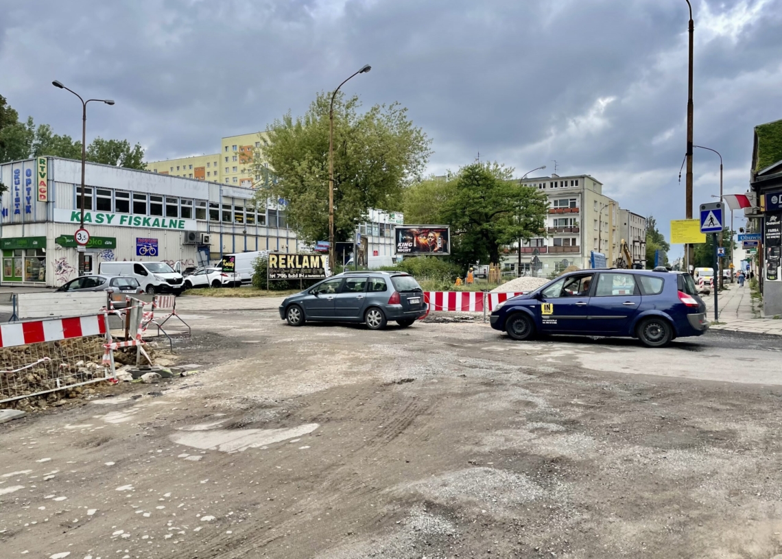 Mija 5 miesięcy od rozpoczęcia przebudowy Przybyszewskiego [ZDJĘCIA + WIDEO]