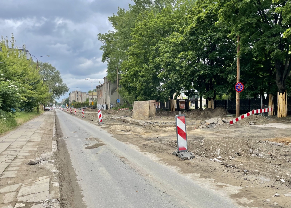 Mija 5 miesięcy od rozpoczęcia przebudowy Przybyszewskiego [ZDJĘCIA + WIDEO]