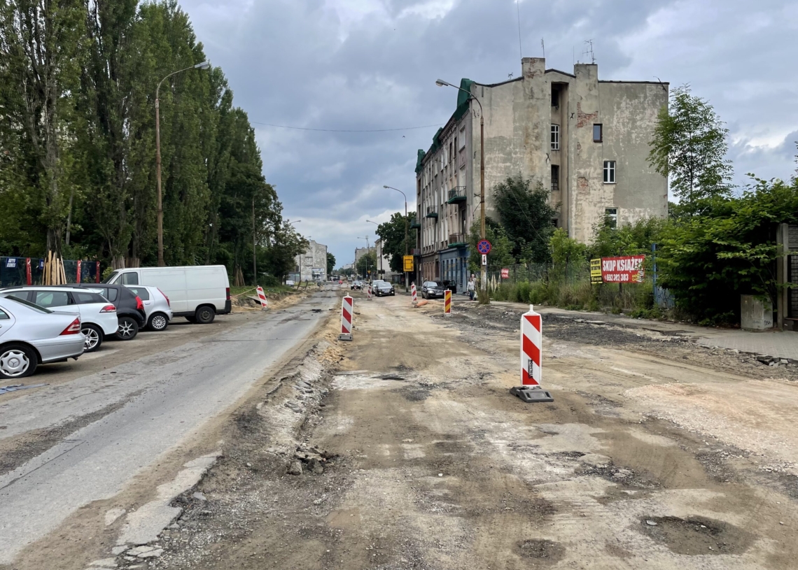 Mija 5 miesięcy od rozpoczęcia przebudowy Przybyszewskiego [ZDJĘCIA + WIDEO]