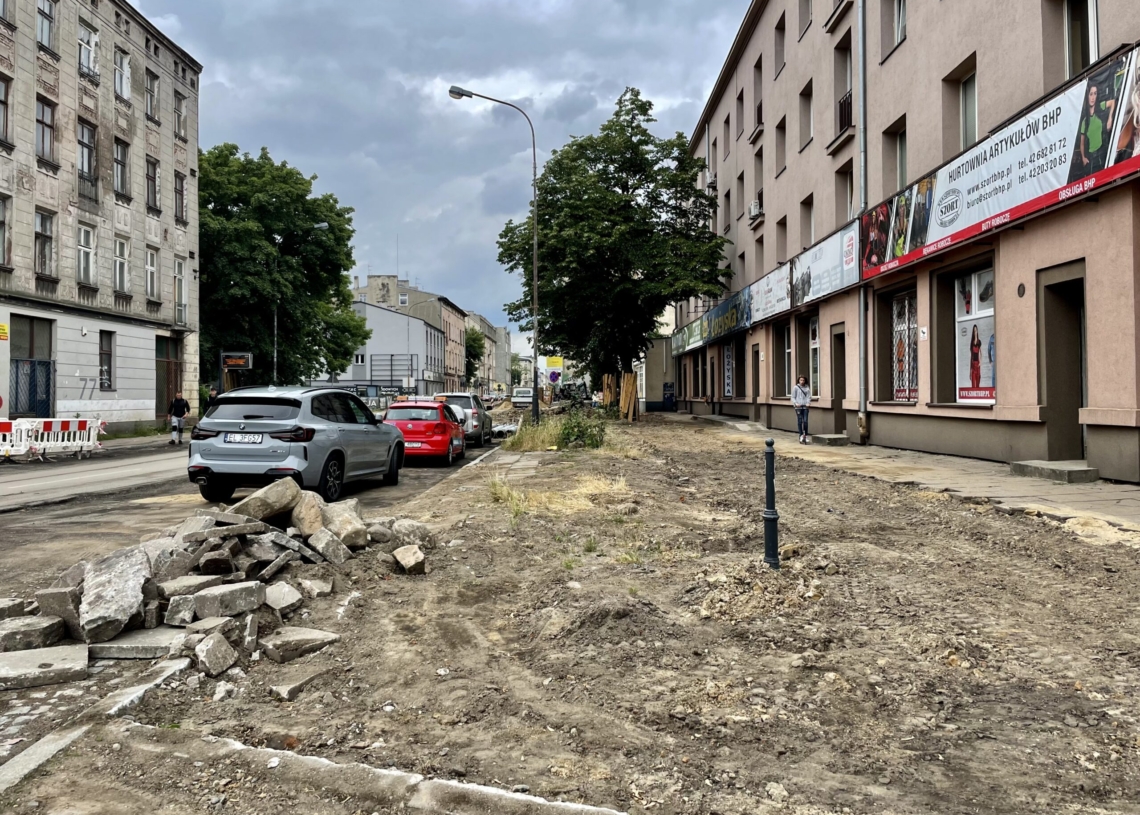 Mija 5 miesięcy od rozpoczęcia przebudowy Przybyszewskiego [ZDJĘCIA + WIDEO]