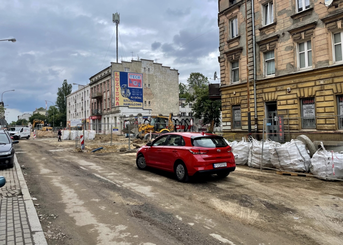 Mija 5 miesięcy od rozpoczęcia przebudowy Przybyszewskiego [ZDJĘCIA + WIDEO]