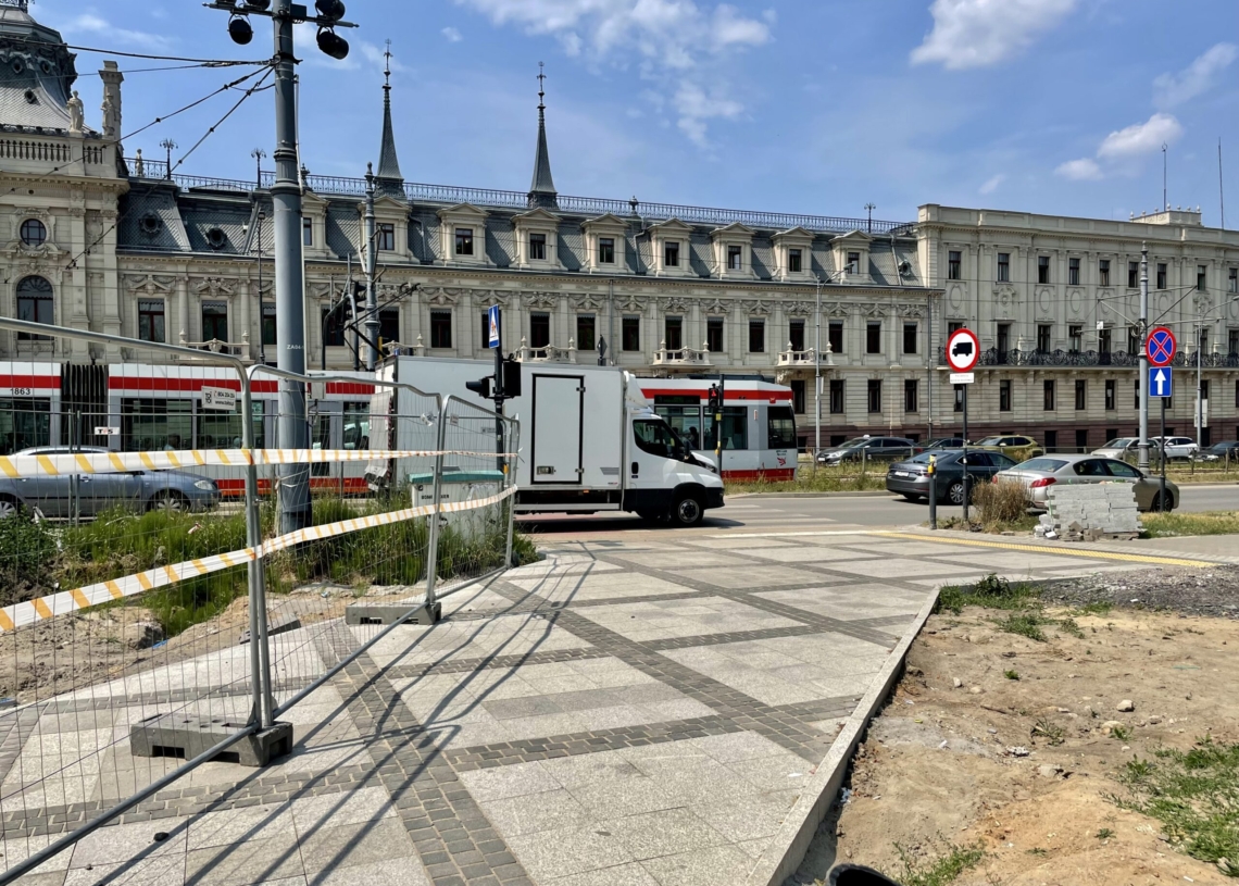 Modernizacja Północnej. Torowisko układane jest na 70 proc. ulicy [ZDJĘCIA + WIDEO]