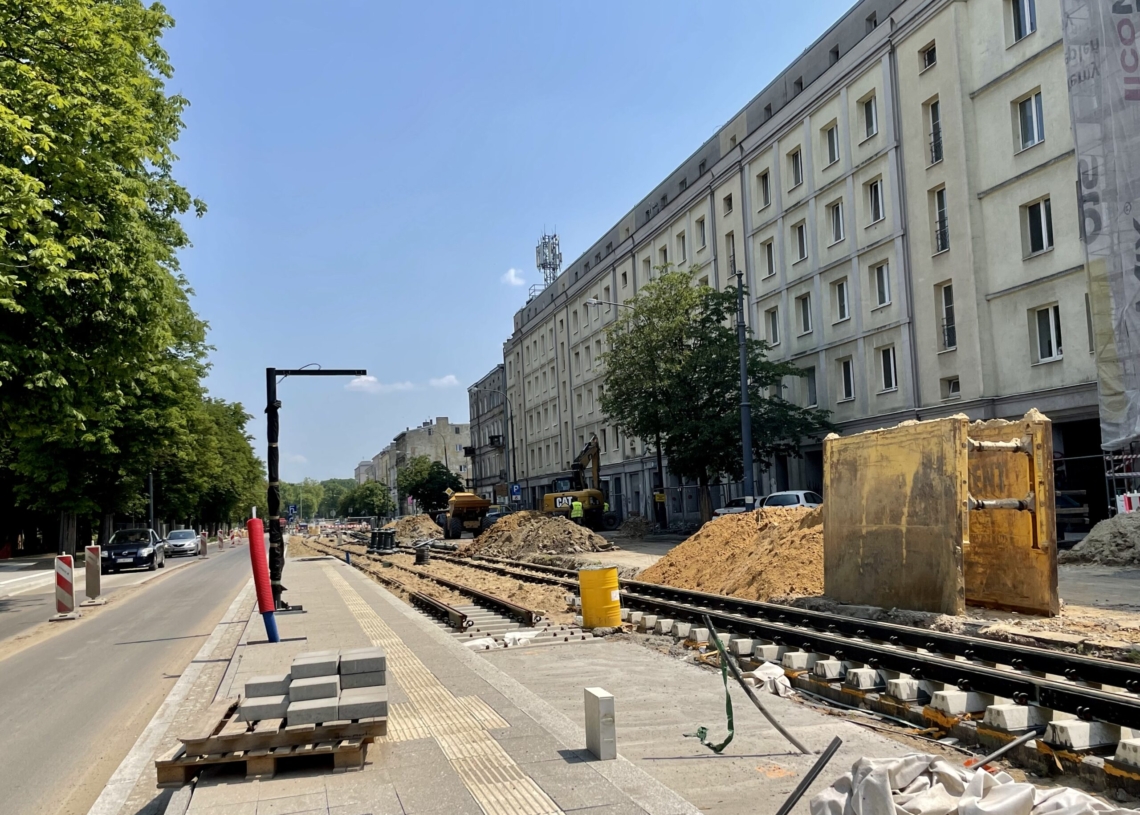 Modernizacja Północnej. Torowisko układane jest na 70 proc. ulicy [ZDJĘCIA + WIDEO]