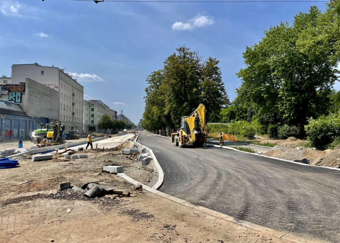 Modernizacja Północnej. Torowisko układane jest na 70 proc. ulicy [ZDJĘCIA + WIDEO]