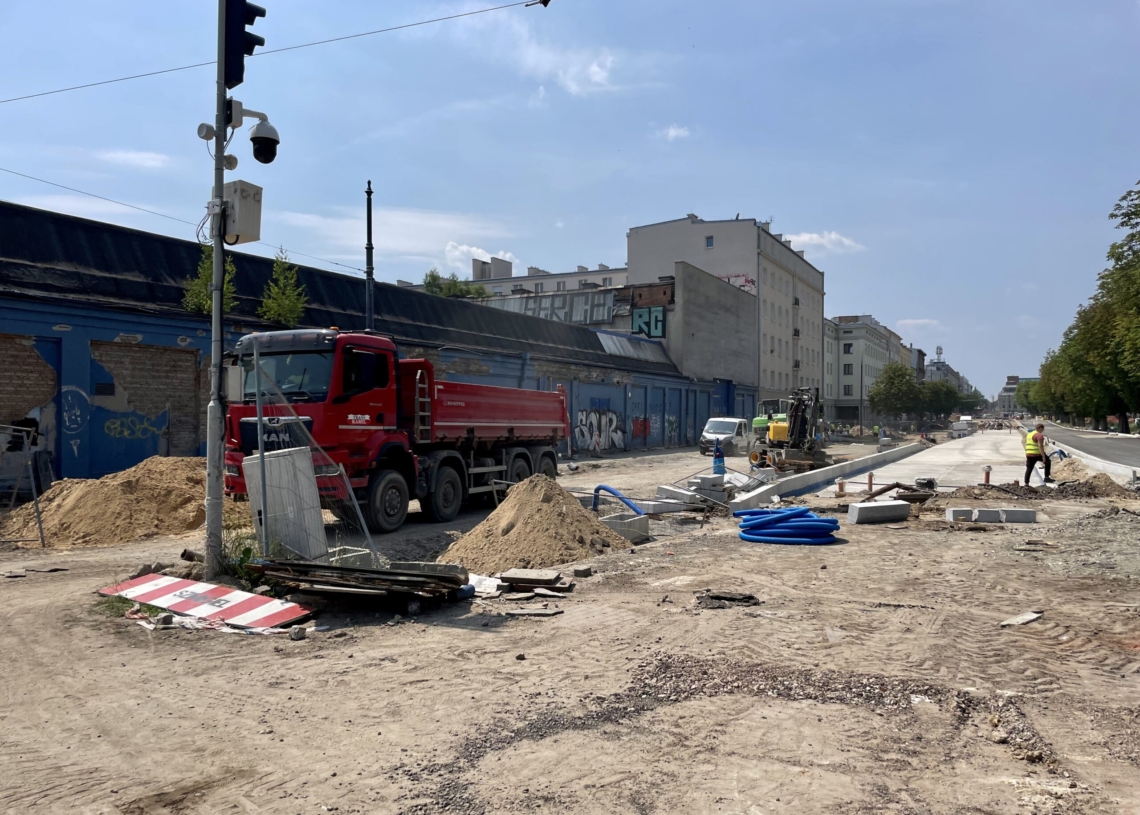 Modernizacja Północnej. Torowisko układane jest na 70 proc. ulicy [ZDJĘCIA + WIDEO]
