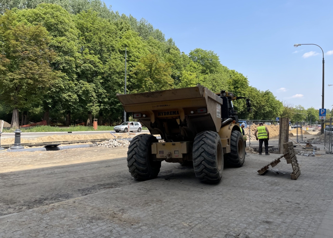 Modernizacja Północnej. Torowisko układane jest na 70 proc. ulicy [ZDJĘCIA + WIDEO]