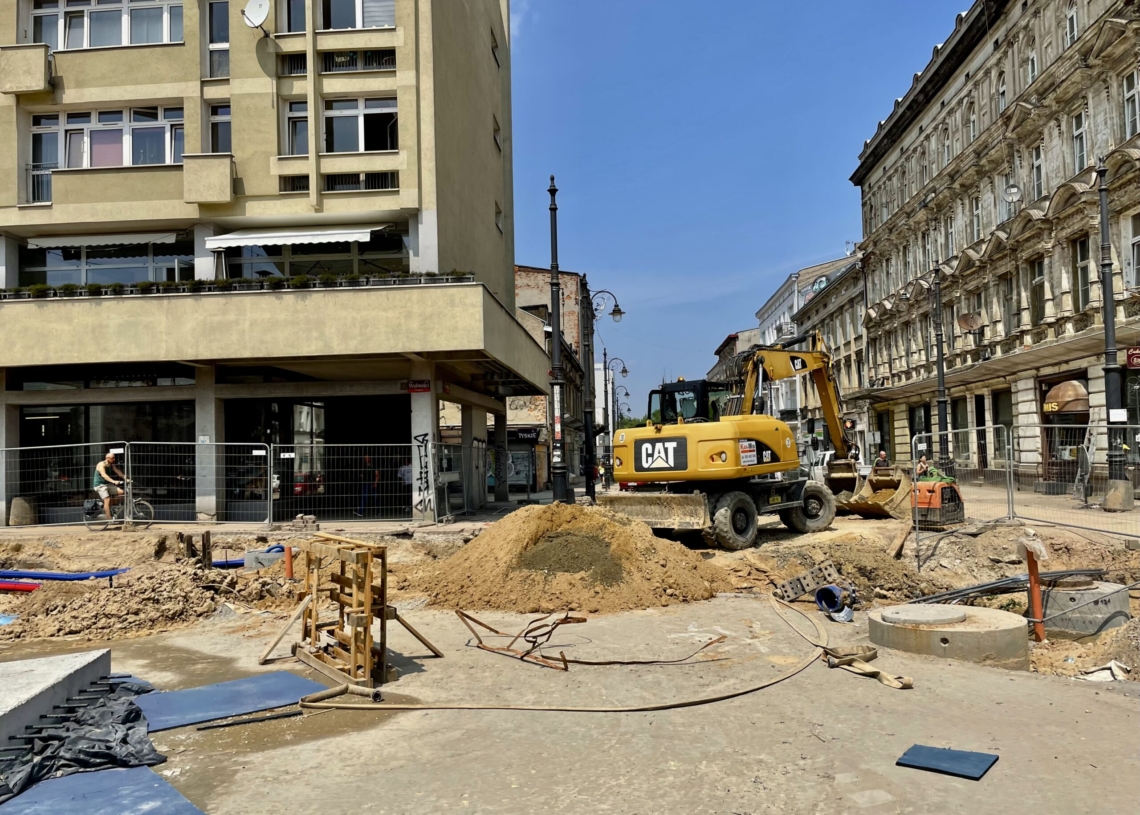 Modernizacja Placu Wolności trwa już 14 miesięcy [ZDJĘCIA + WIDEO]