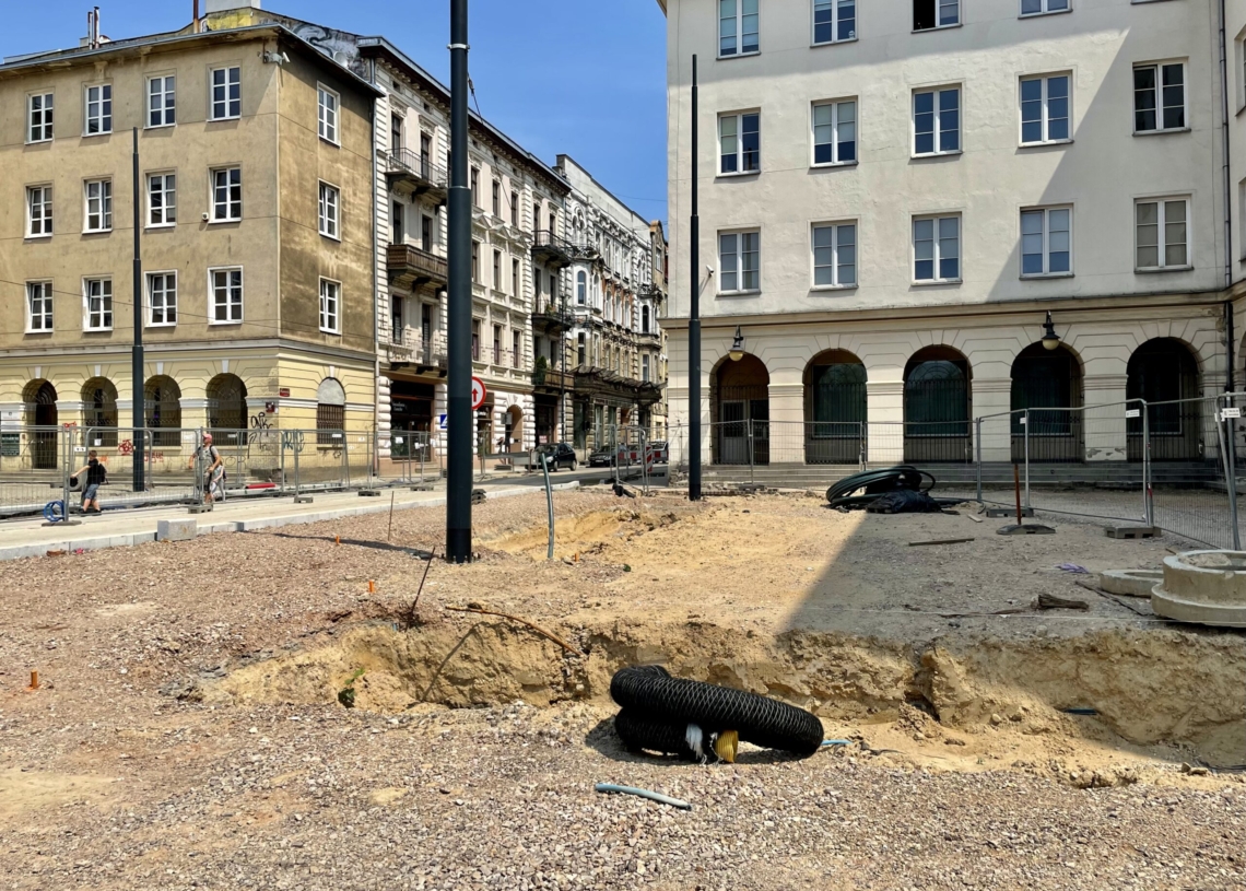 Modernizacja Placu Wolności trwa już 14 miesięcy [ZDJĘCIA + WIDEO]