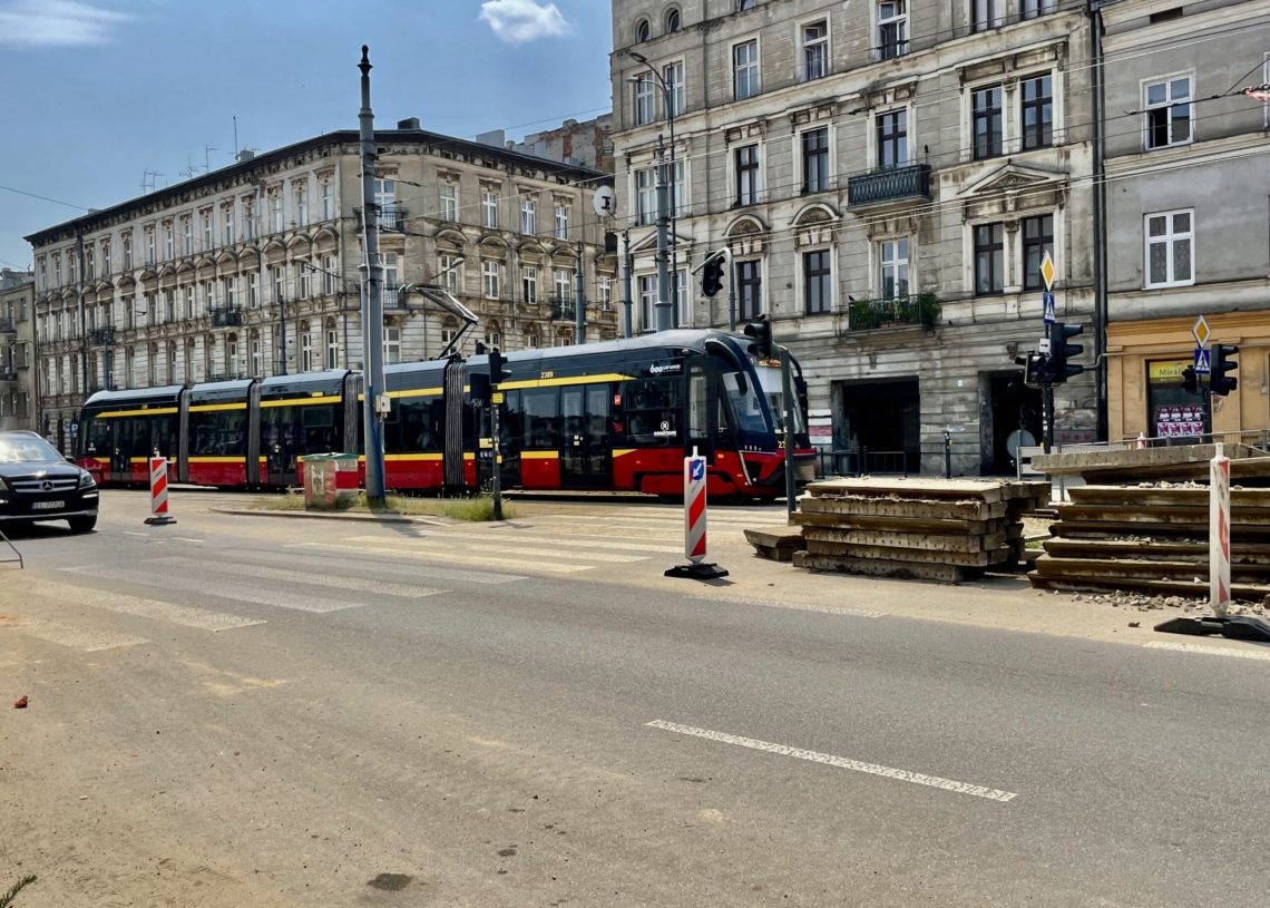 Modernizacja Legionów i remont skrzyżowania z Zachodnią. Jak postępują prace? [ZDJĘCIA + WIDEO]