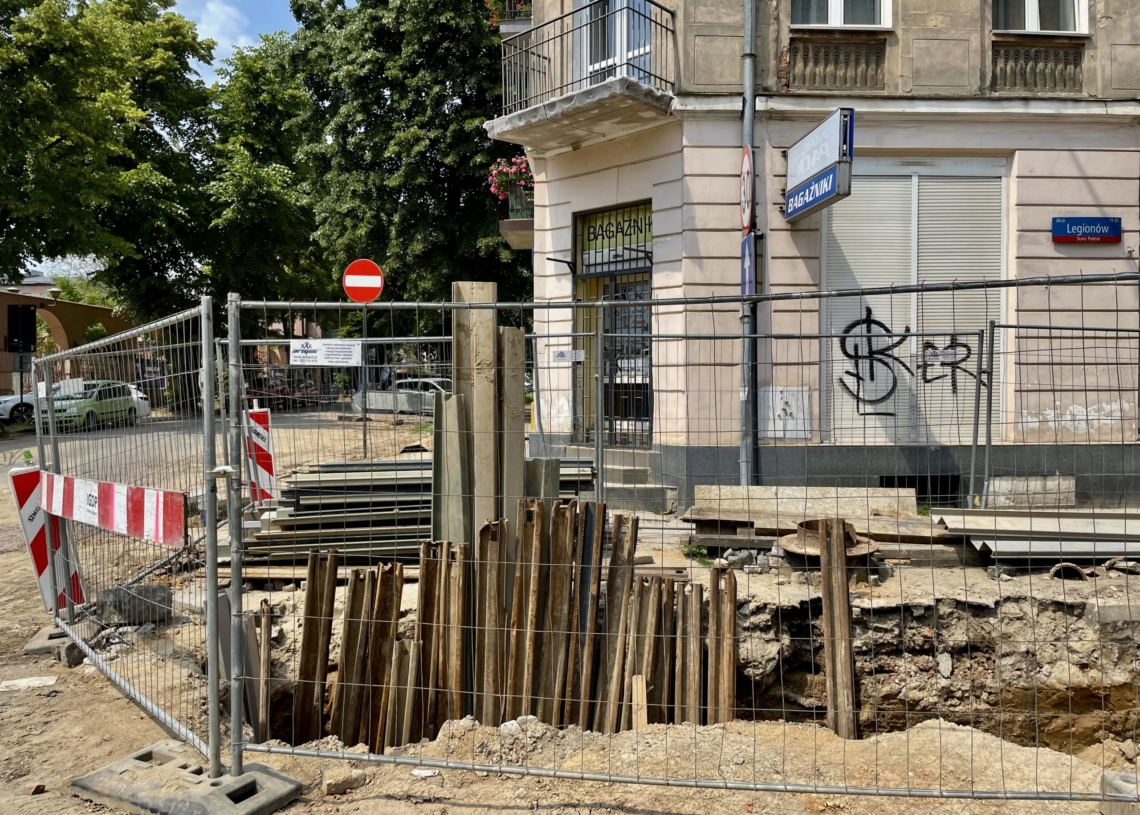 Modernizacja Legionów i remont skrzyżowania z Zachodnią. Jak postępują prace? [ZDJĘCIA + WIDEO]