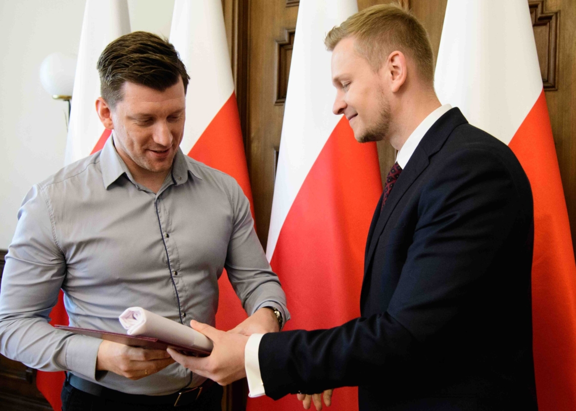 Akty obywatelstwa polskiego dla 17 cudzoziemców