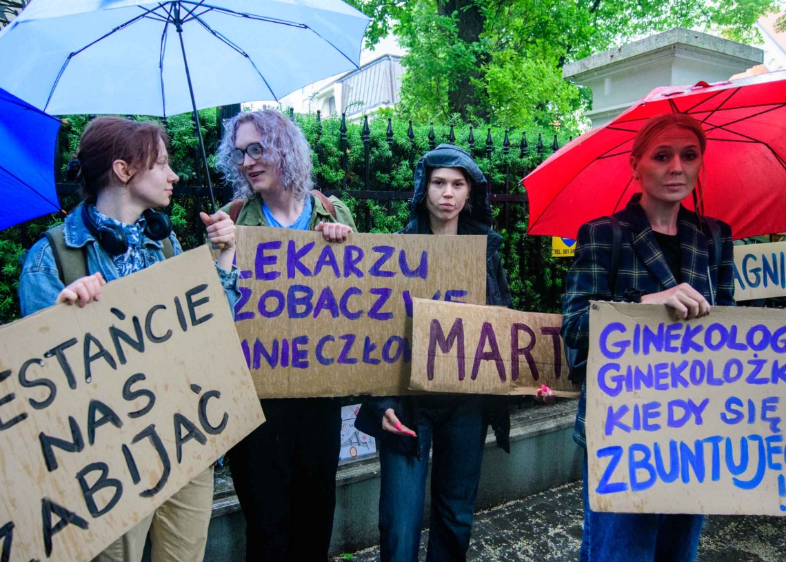 Protest przed Okręgową Izbą Lekarską