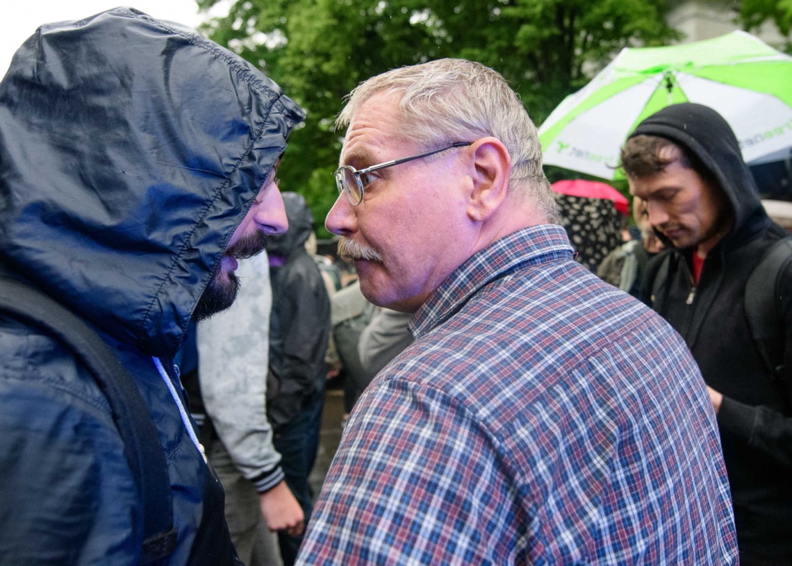 Protest przed Okręgową Izbą Lekarską w Łodzi